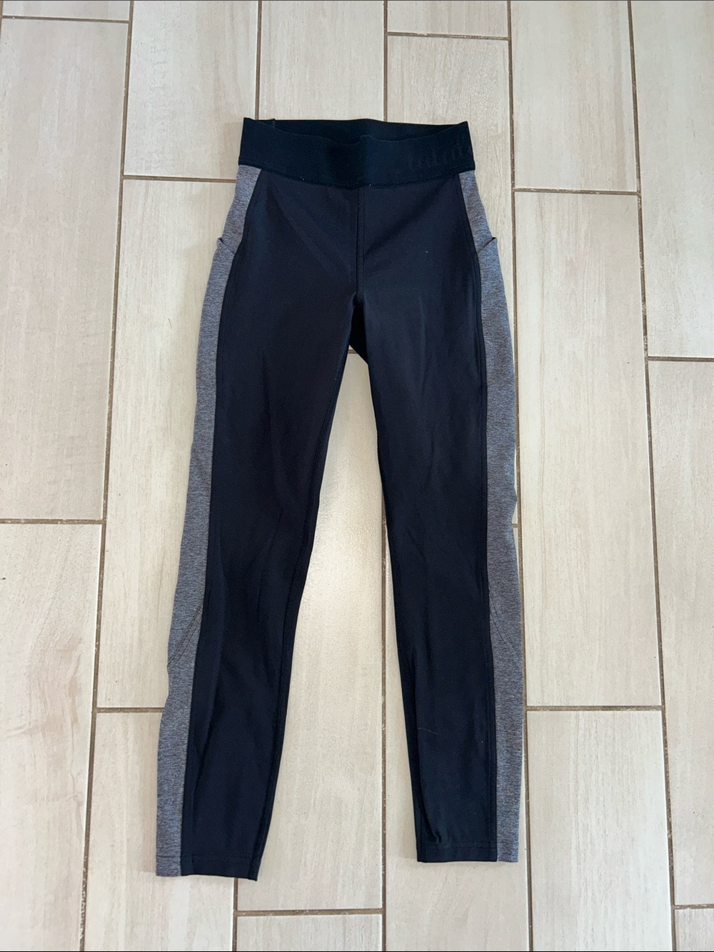 Lululemon Box It Out Tight
Black / Heathered Black - Picture 3 of 6